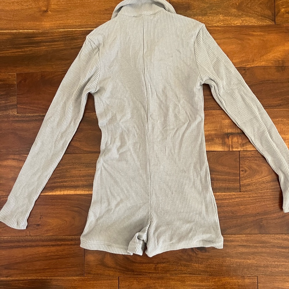 Grey Collared Romper - Picture 3 of 3
